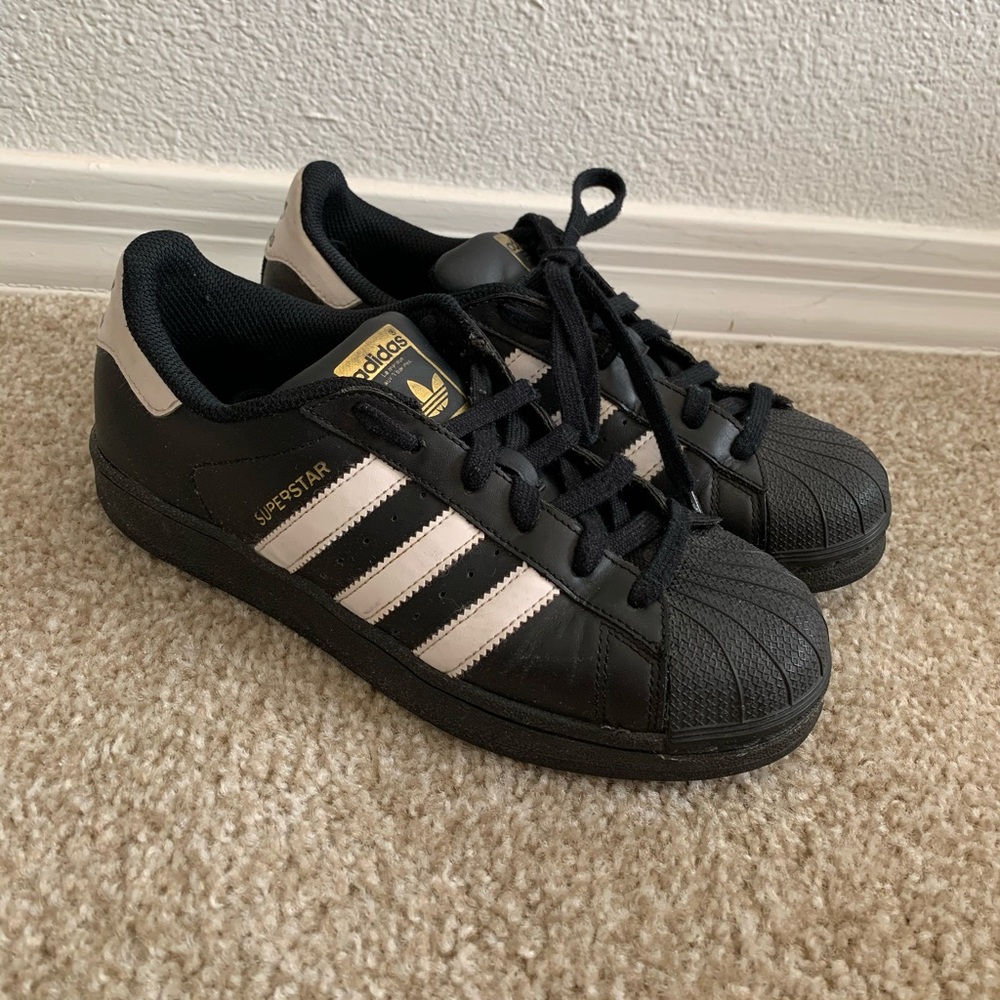 Superstar Adidas Size 7